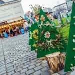 Környezettudatos fenyőfadíszítés és köztéri kiállítás